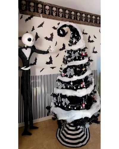 Árbol con decoraciones de El Extraño Mundo de Jack