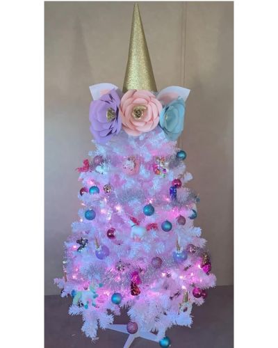 Árboles de Navidad temáticos: mundo unicornio, en colores pastel, árbol blanco