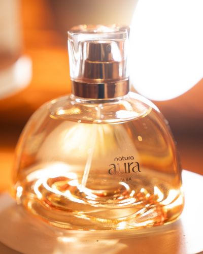 Botella de la nueva fragancia de Natura