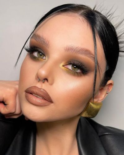 Smokey eye en verde olivo y café