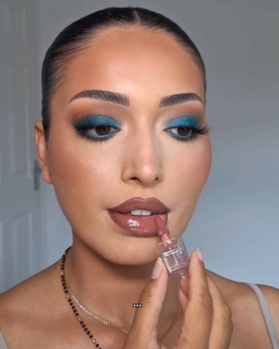 Retoque de labial en tono nude