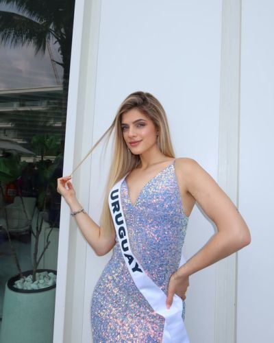 Valeria Baladan, Miss Uruguay en vestido de lentejuelas
