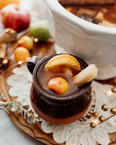 Ponche de frutas navideño