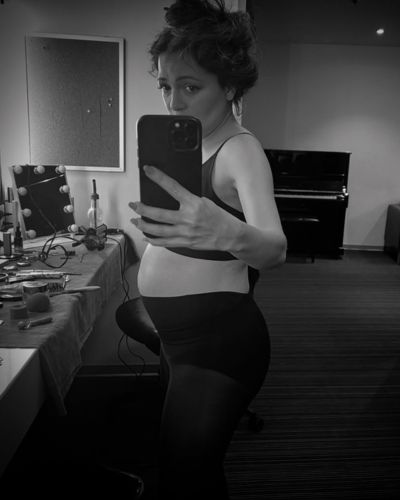 Natalia Lafourcade fotos de su embarazo