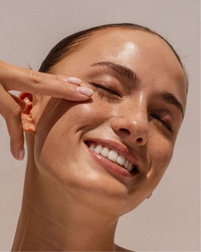 Piel con productos de skincare