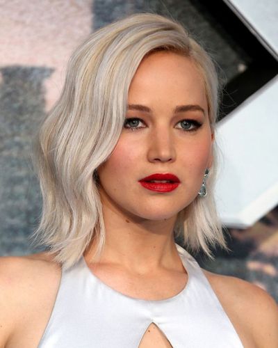 Tinte rubio platinado para cabello corto