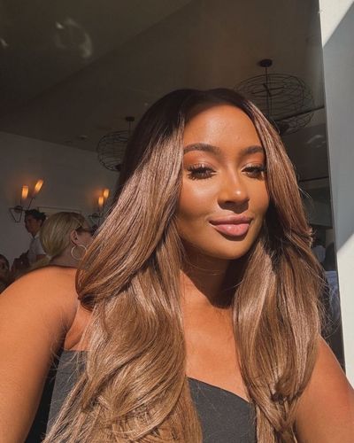 Cabello rubio dorado