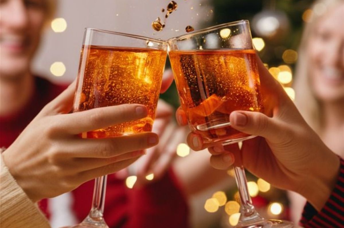 Cócteles navideños perfectos para despedir el año 2025
