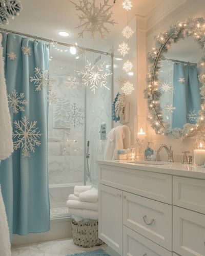 Decoración navideña de baños en tonos metálicos