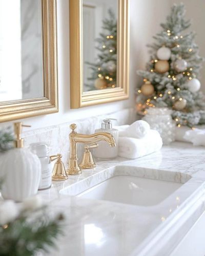 Decoración navideña de baños beige