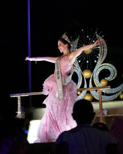 Carro alegórico de Miss Universe en Tabasco
