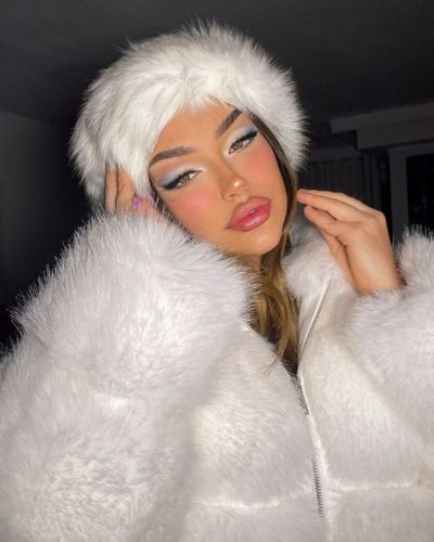 Maquillaje efecto heilo + labial rosa 