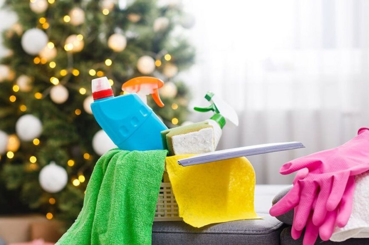 4 trucos para quitarle el olor a guardado a tu árbol de Navidad sin mojarlo