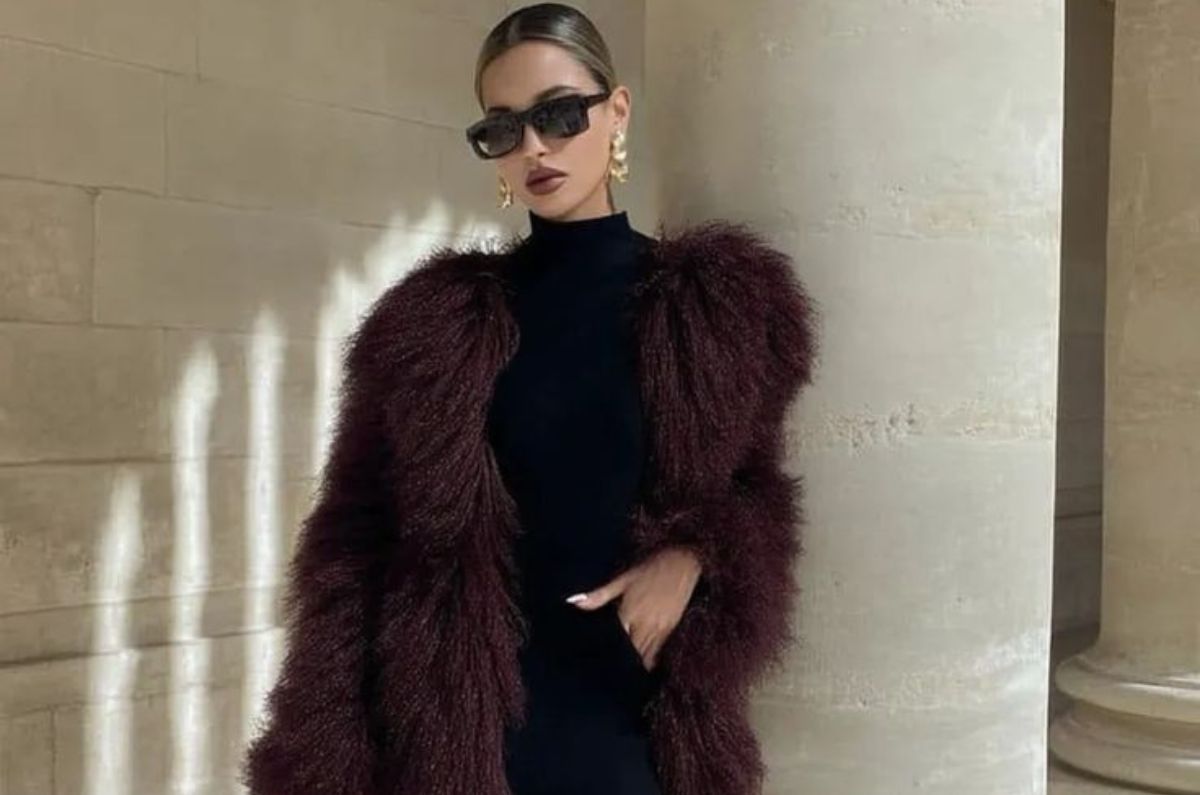 Vestidos de cuello alto, el básico chic que amarás este fin de año y TODO el 2026