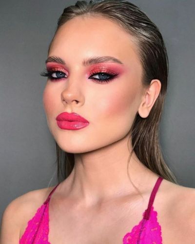 Maquillaje rojo para Año Nuevo 