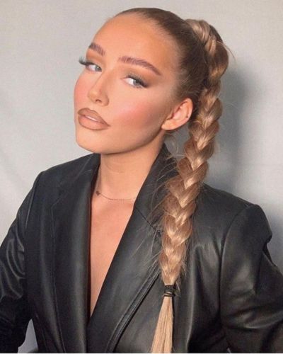 Peinados efecto lifting: trenza alta