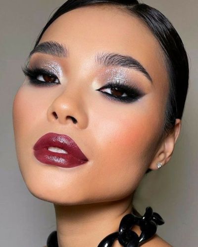 Labiales que combinan con maquillajes metálicos 