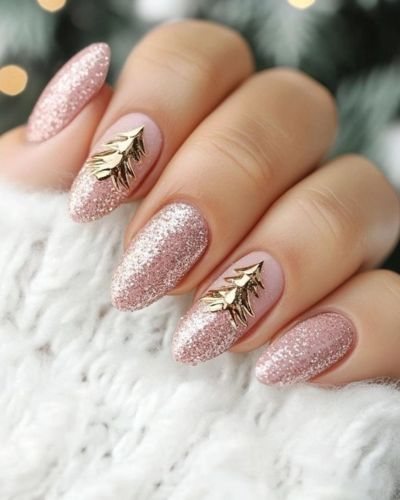 Uñas con glitter y efecto espejo 