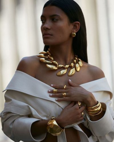 Accesorios en tendencia para el 2026: joyería chunky