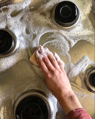 Mantener la estufa limpia no es cuestión más que de tiempo y paciencia