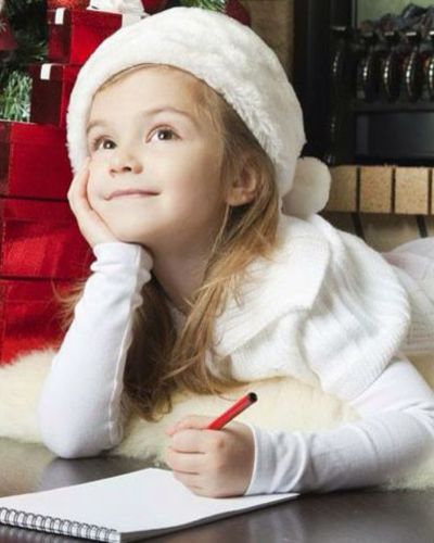 Escribiendo carta para los Reyes Magos