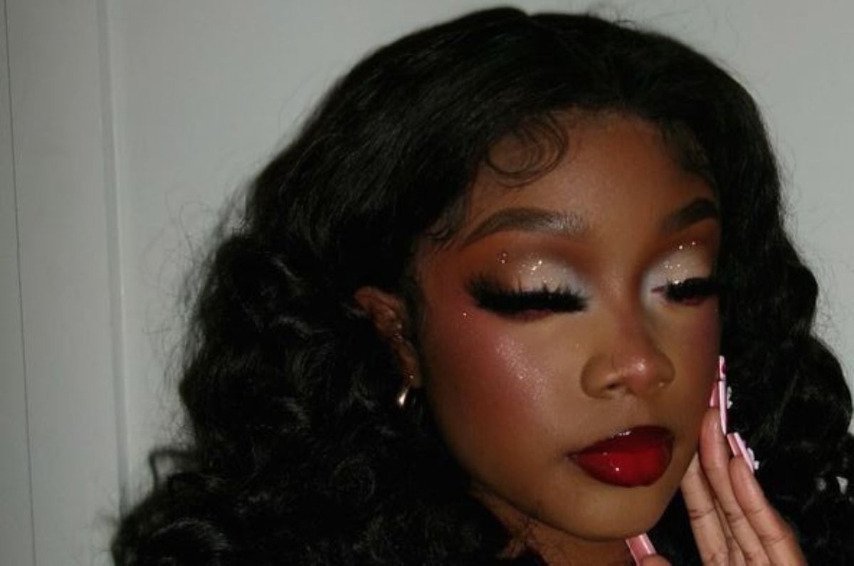 Maquillaje de San Valentín con el labial rojo como protagonista