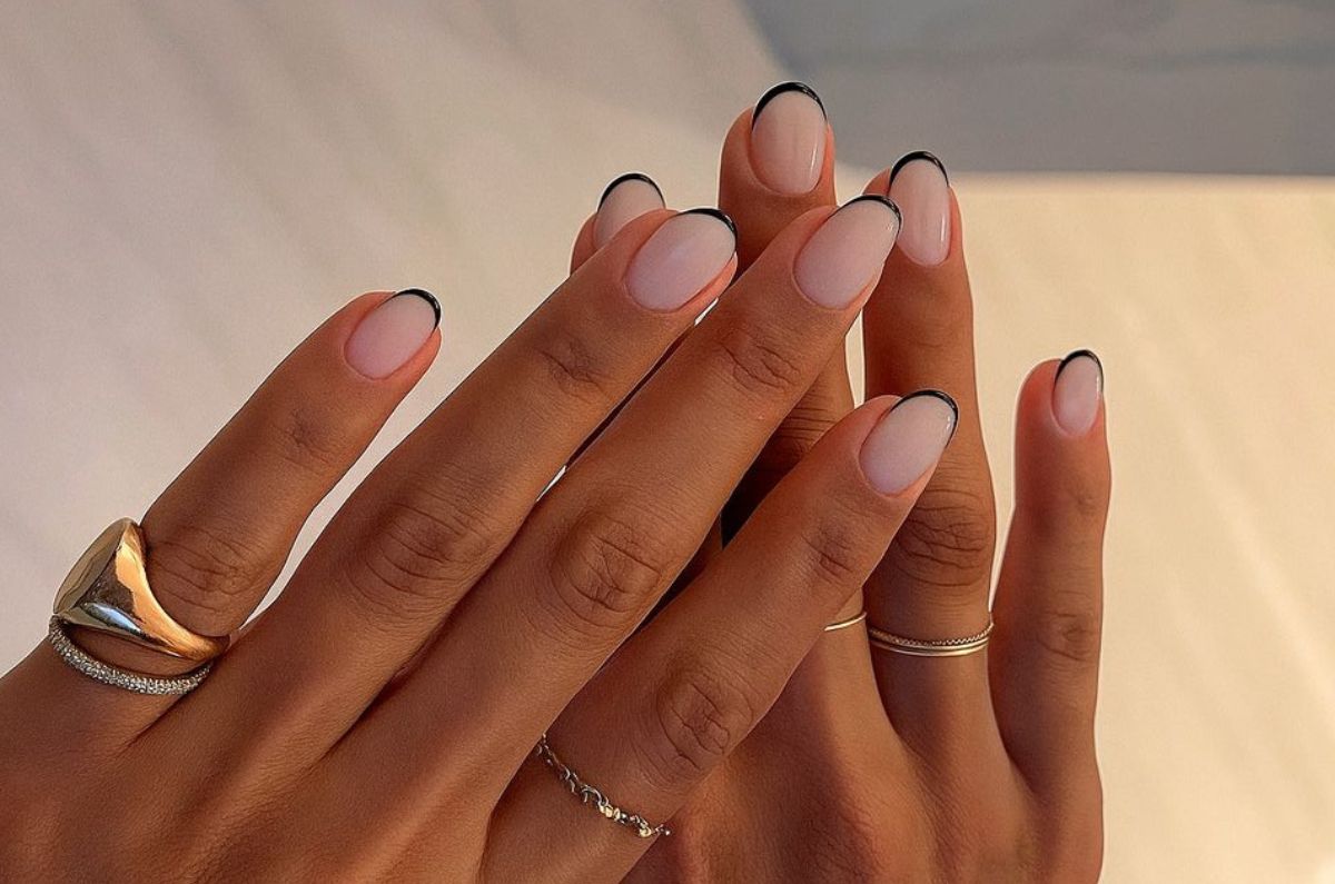Micro french: el manicure minimalista que será tendencia en 2026
