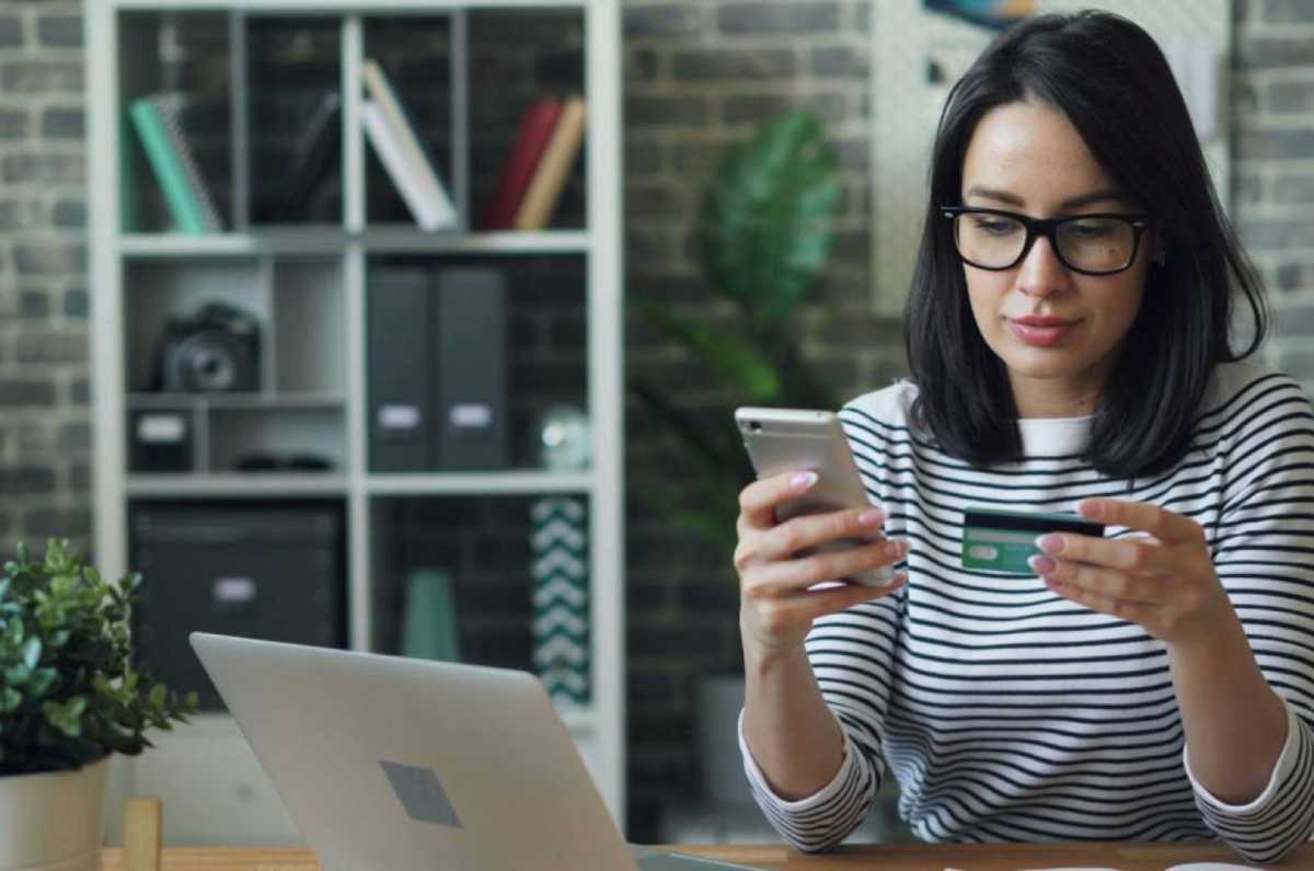 Finanzas personales para mujeres en 2026: cómo gestionar el dinero sin estrés