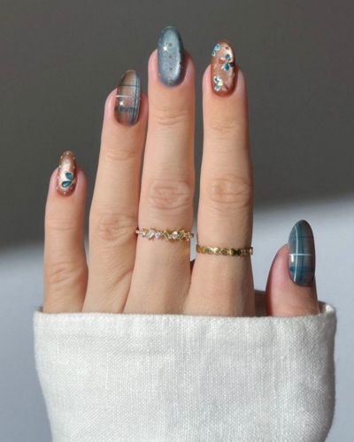 Uñas preppy + efecto cat eye