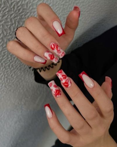 Uñas francesas en color rojo 