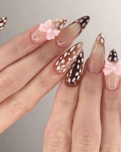 Diseño coquette con estampado de ciervo