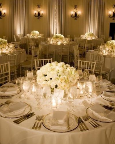 Una paleta monocromática es ideal para dar luz a tu evento 