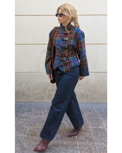 Su versatilidad permite transformar un outfit sencillo en un look sofisticado