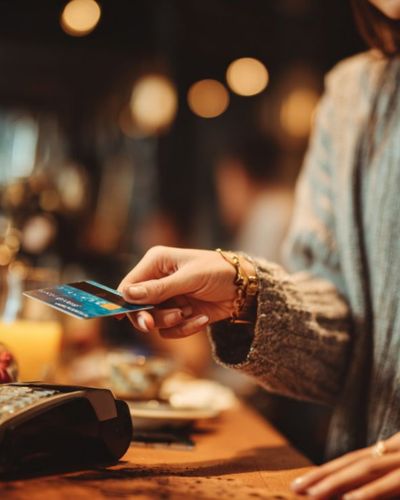 La comida se encuentra entre cosas en las que jamás deberías endeudarte, no es inversión es necesaidad básica