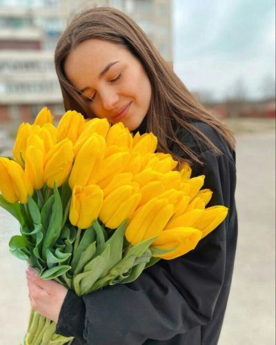 Con el inicio de la primera, también se marca un nuevo inicio, de ahí la importancia de reglar flores amarillas el 21 de marzo 