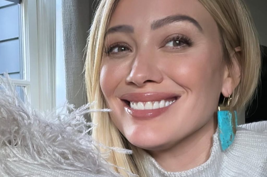 Selfie de Hilary Duff, la ex chica Disney ha anunciado su regreso a México tras una década de ausencia