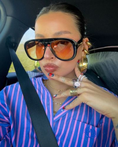 Los lentes oversized enmarcan el rostro de forma espectacular y le dan dimensión