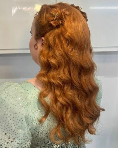 La clave está en mantener ese aire romántico, sin que el resultado luzca excesivamente elaborado.