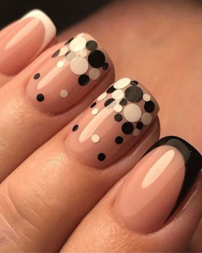 Uñas blanco y negro 