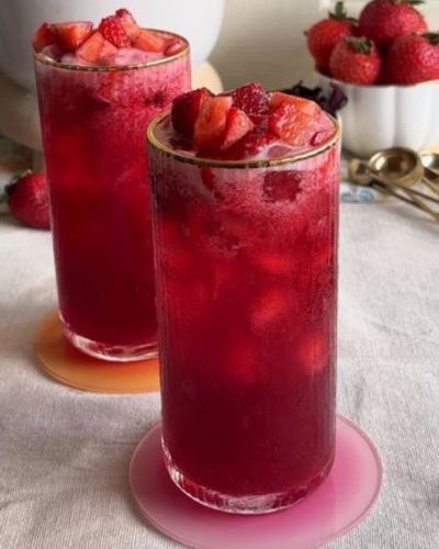 Las aguas frescas se han convertido en la opción ideal para mantenernos hidratadas de manera deliciosa y saludable.