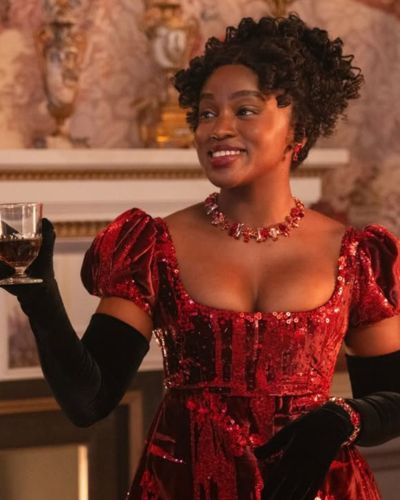 Masali Baduza como Michaela Stirling