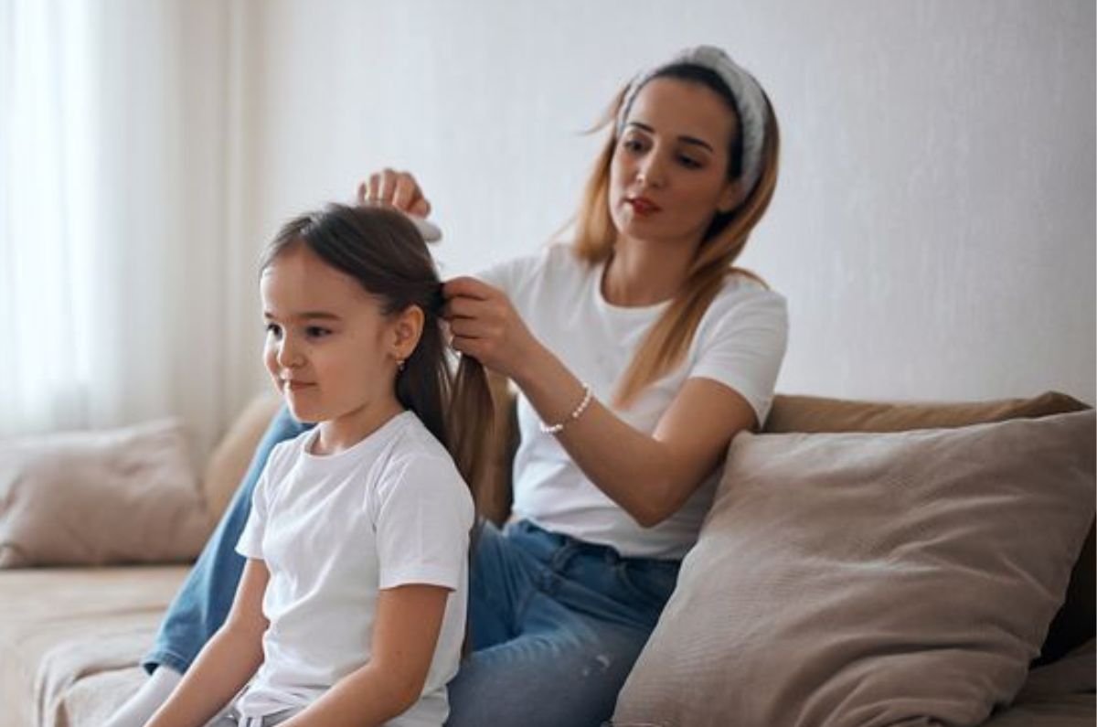 ¿Cómo prevenir los piojos en niños durante el calor?