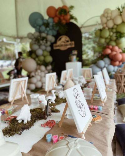 Fiesta temática de dinosaurios