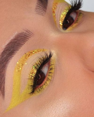 Delineado amarillo mantequilla