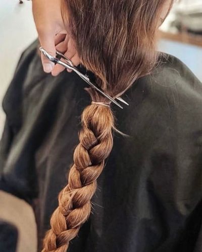 La recolección de cabello se ha convertido en una acción ciudadana poderosa para apoyar la limpieza de petróleo con cabello tras el derrame en el Golfo de México.