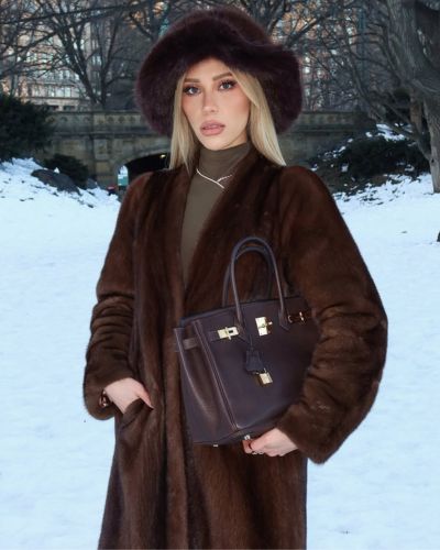 Además de Galilea Montijo, la influencer Priscila Escoto fue una de las invitadas de lujo en los XV de Mafer; sin embargo, debido a su agenda no pudo asistir, pero si le dio un regalo exclusivo