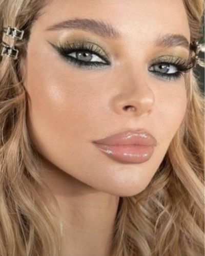 Los martini eyes aportan un toque glam que transforma cualquier look, ideal para noches de verano