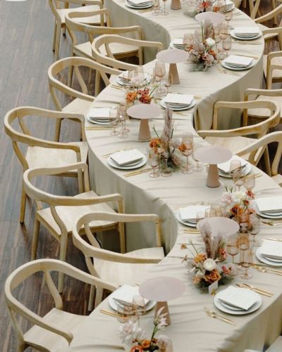 En el mobiliario para bodas 2026 un no negociable es sacrificar estética por cómodidad