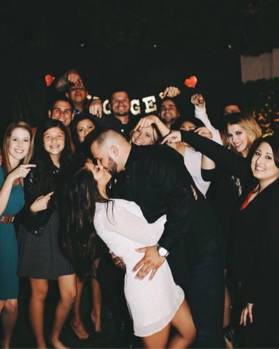 La pedida de mano formal es el momento en el que el novio (y su familia) piden autorización para casarse.