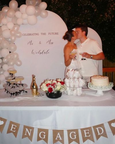 La pedida de mano formal es el momento en el que el novio (y su familia) piden autorización para casarse.